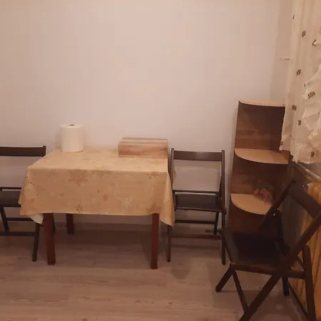 Garsoniera, 1 , 250 Lei